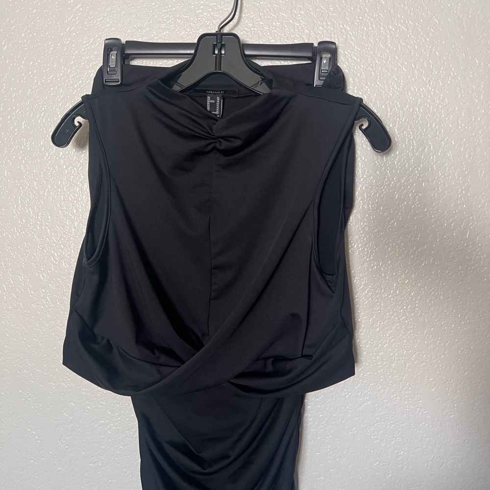 Forever 21 Black skirt and cropped top set